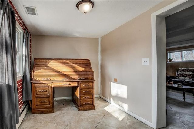 1705 SW Mcarthur Street, Blue Springs, MO 64015