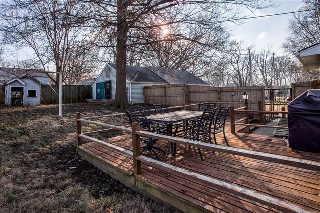 1705 SW Mcarthur Street, Blue Springs, MO 64015