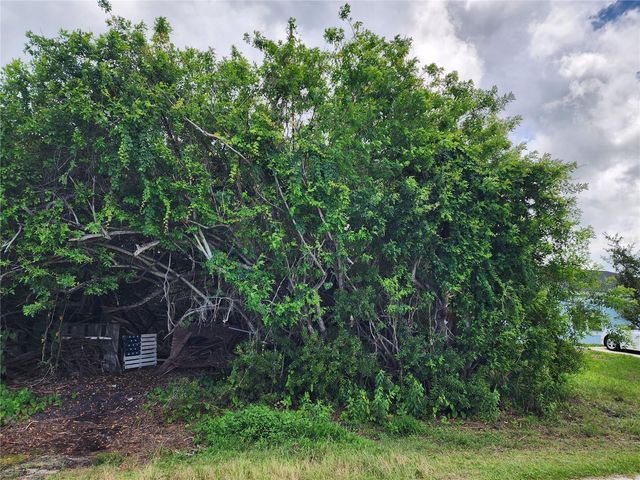 11256 PENDLETON AVENUE, Englewood, FL 34224