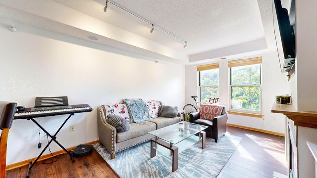 560 N 2nd Street 300, Minneapolis, MN 55401