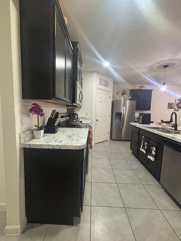 1598 Leeward Avenue SE, Palm Bay, FL 32909