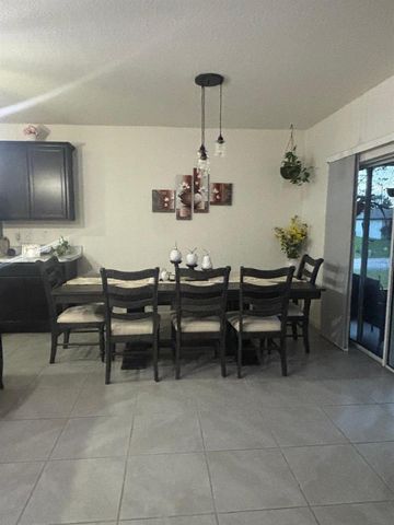 1598 Leeward Avenue SE, Palm Bay, FL 32909