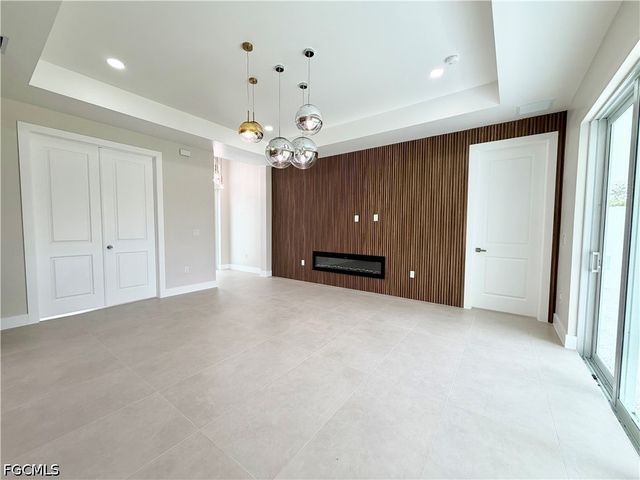 1013 Lincoln AVE, Lehigh Acres, FL 33972