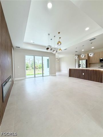1013 Lincoln AVE, Lehigh Acres, FL 33972