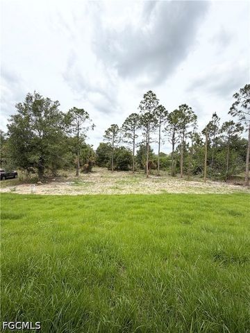 1013 Lincoln AVE, Lehigh Acres, FL 33972
