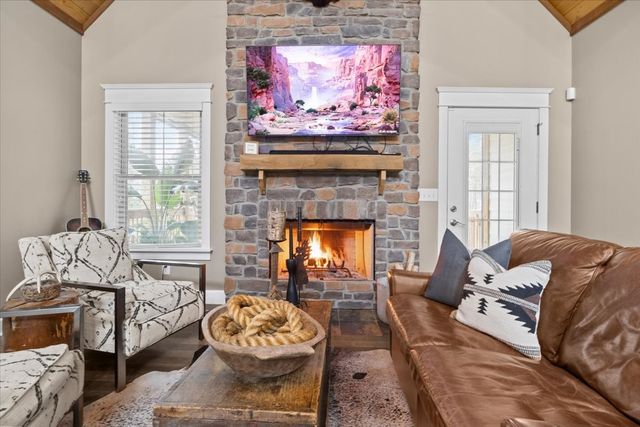 8006 Rose Ridge Pvt LN, Fairview, TN 37062