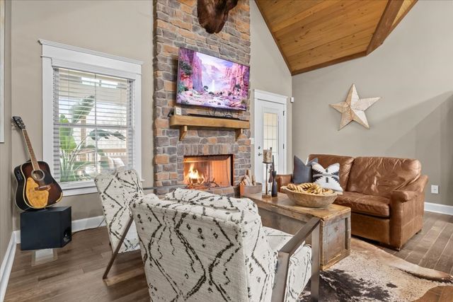 8006 Rose Ridge Pvt LN, Fairview, TN 37062