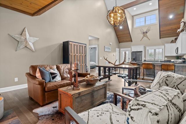 8006 Rose Ridge Pvt LN, Fairview, TN 37062