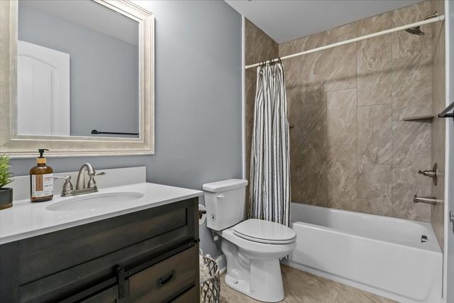 8006 Rose Ridge Pvt LN, Fairview, TN 37062