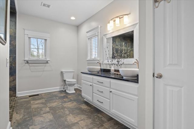 8006 Rose Ridge Pvt LN, Fairview, TN 37062