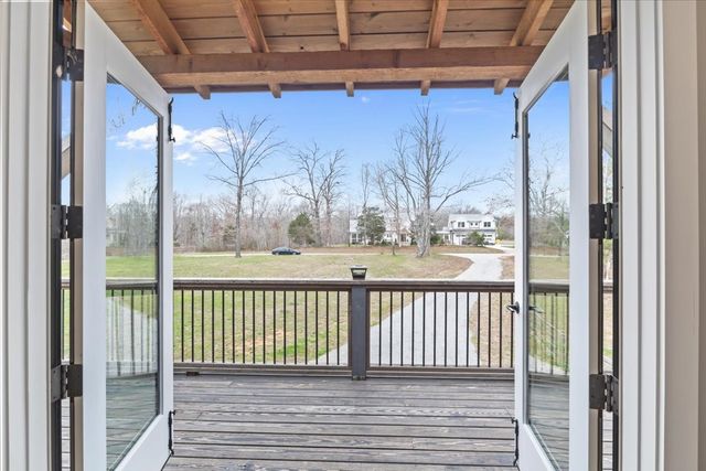 8006 Rose Ridge Pvt LN, Fairview, TN 37062