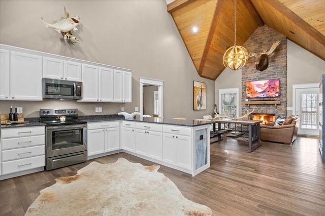 8006 Rose Ridge Pvt LN, Fairview, TN 37062