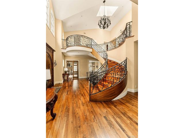 350 Eudora St, Denver, CO 80220