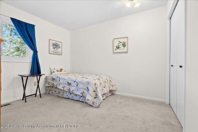 1114 Timbercreek Drive 41, Grand Ledge, MI 48837