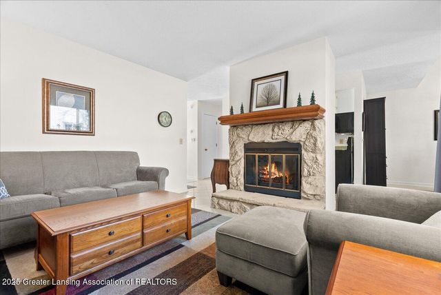 1114 Timbercreek Drive 41, Grand Ledge, MI 48837