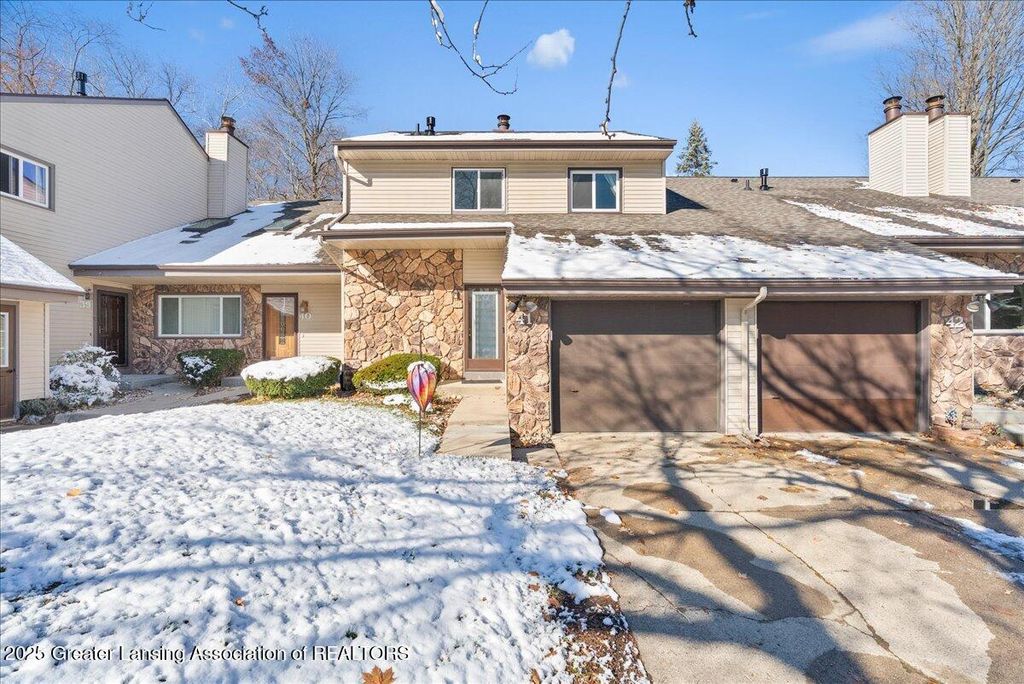 1114 Timbercreek Drive 41, Grand Ledge, MI 48837