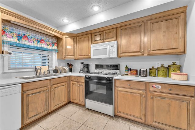 998 Eastgate Street, Siloam Springs, AR 72761