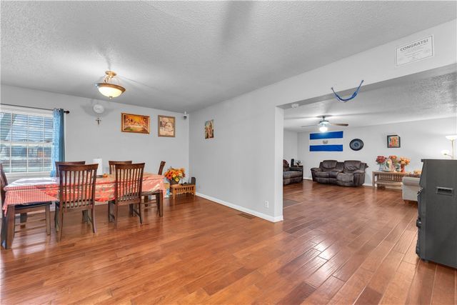 998 Eastgate Street, Siloam Springs, AR 72761