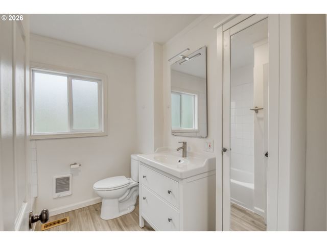6706 Se 69TH Ave, Portland, OR 97206