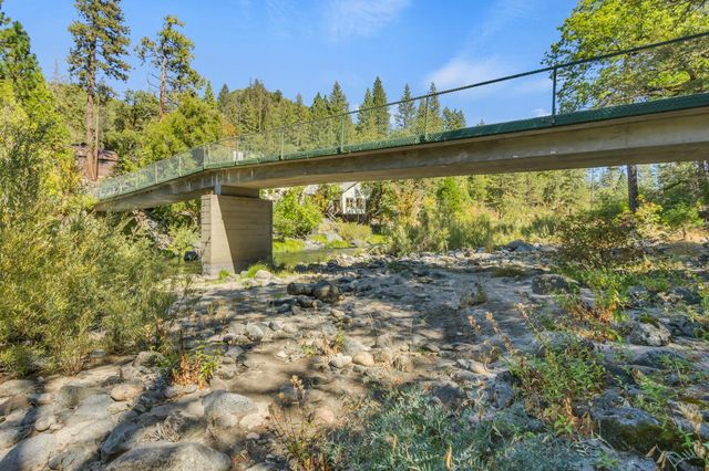 3021 Riverton Rd, Pollock Pines, CA 95726
