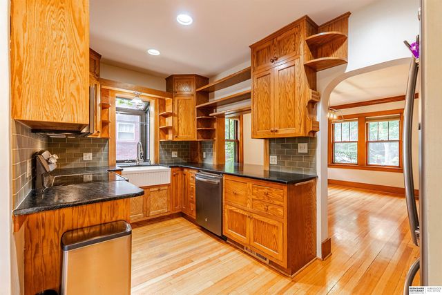2328 N 50th Avenue, Omaha, NE 68104