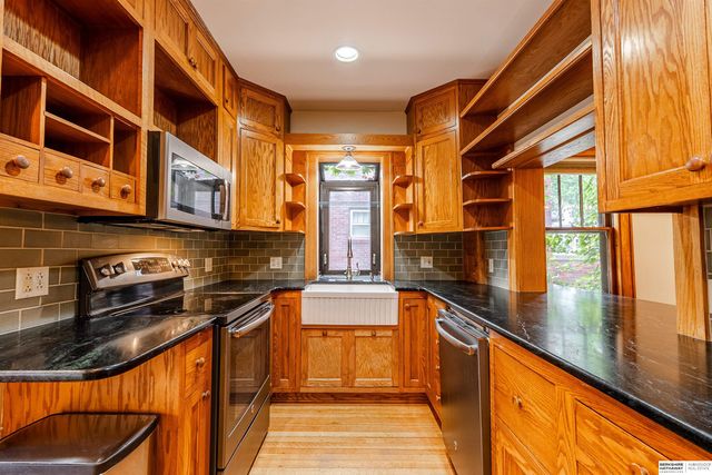 2328 N 50th Avenue, Omaha, NE 68104