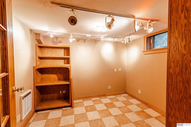 2328 N 50th Avenue, Omaha, NE 68104