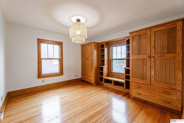 2328 N 50th Avenue, Omaha, NE 68104
