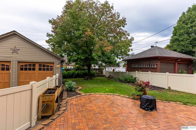 2328 N 50th Avenue, Omaha, NE 68104