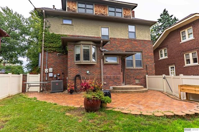 2328 N 50th Avenue, Omaha, NE 68104