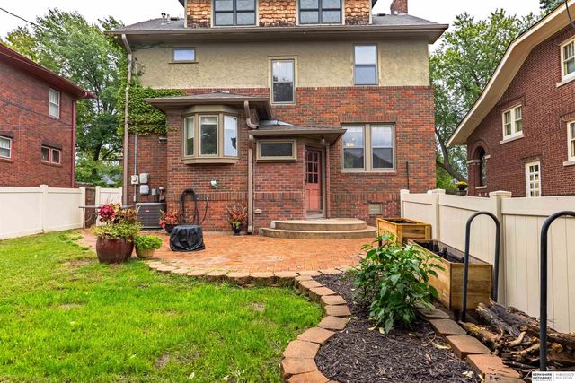 2328 N 50th Avenue, Omaha, NE 68104