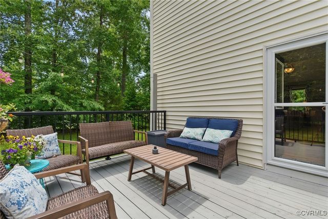 10335 Deerlake Dr, New Kent, VA 23124