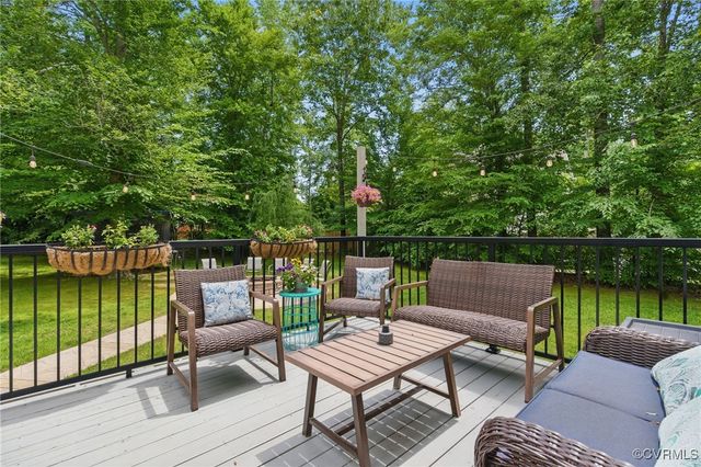 10335 Deerlake Dr, New Kent, VA 23124