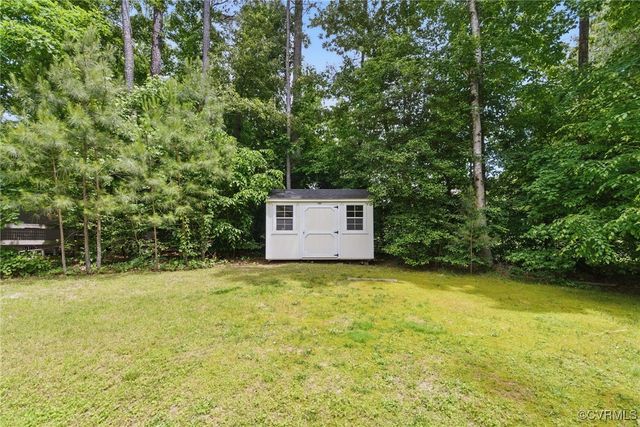 10335 Deerlake Dr, New Kent, VA 23124
