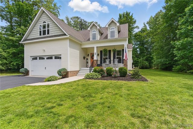 10335 Deerlake Dr, New Kent, VA 23124