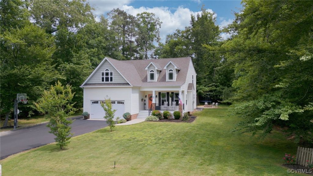 10335 Deerlake Dr, New Kent, VA 23124