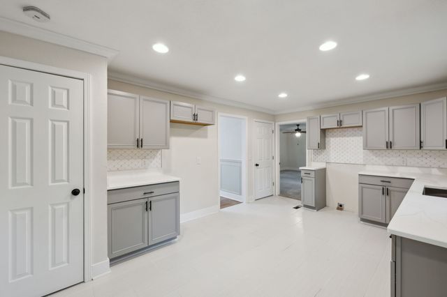 909 Plateau Pkwy, Nashville, TN 37205