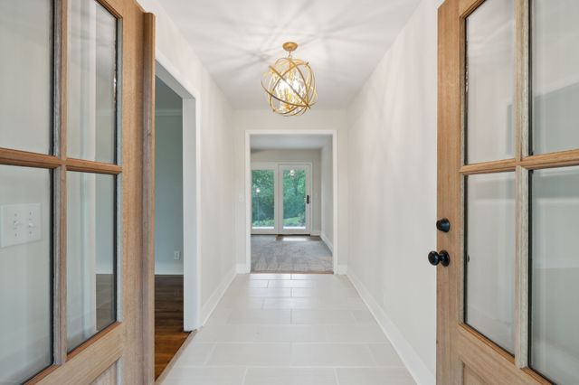 909 Plateau Pkwy, Nashville, TN 37205