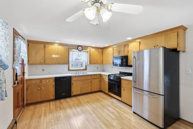 335 Pelham Rd, Dracut, MA 01826