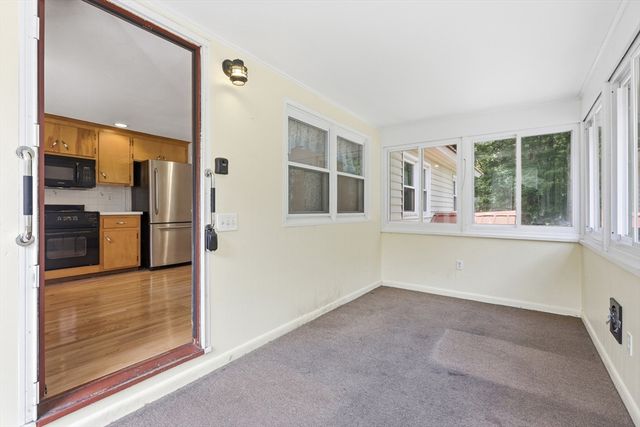 335 Pelham Rd, Dracut, MA 01826