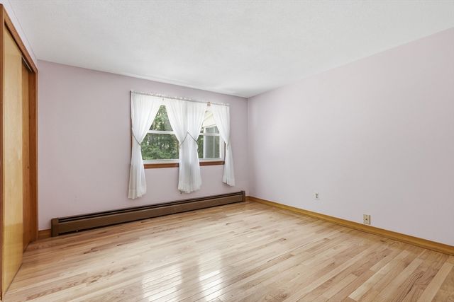 335 Pelham Rd, Dracut, MA 01826