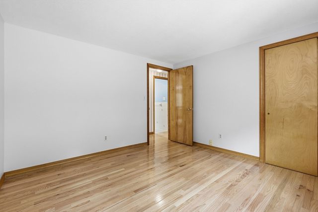 335 Pelham Rd, Dracut, MA 01826