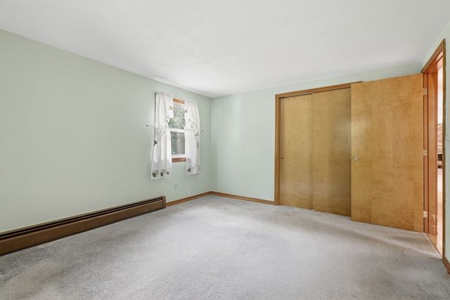 335 Pelham Rd, Dracut, MA 01826