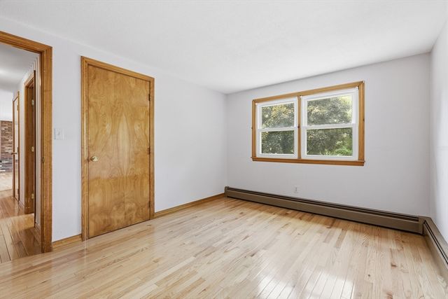 335 Pelham Rd, Dracut, MA 01826
