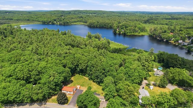 335 Pelham Rd, Dracut, MA 01826