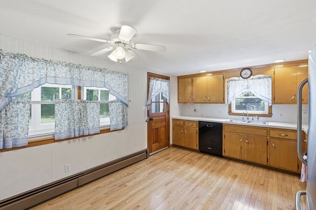 335 Pelham Rd, Dracut, MA 01826