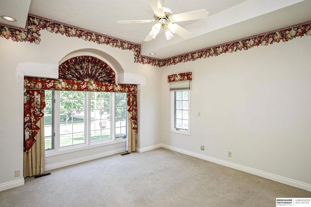 13027 Charles Street, Omaha, NE 68154