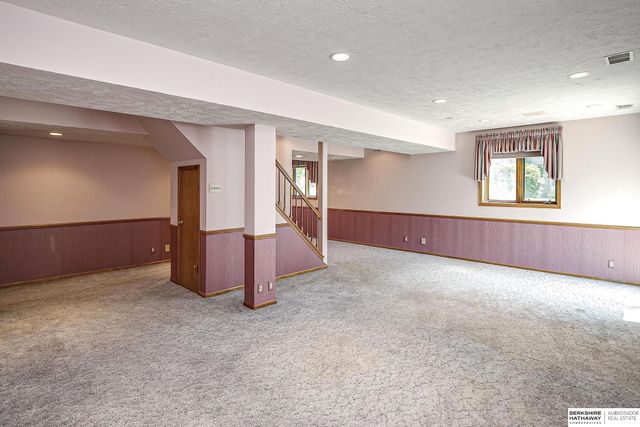 13027 Charles Street, Omaha, NE 68154