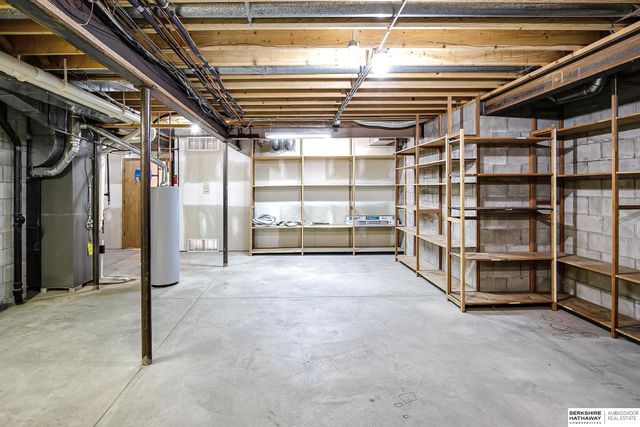 13027 Charles Street, Omaha, NE 68154