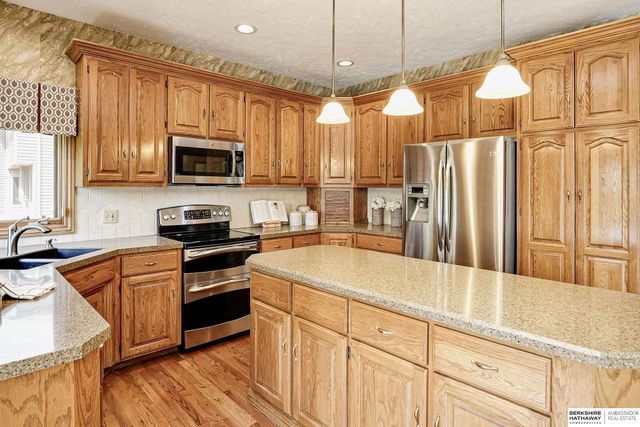 13027 Charles Street, Omaha, NE 68154